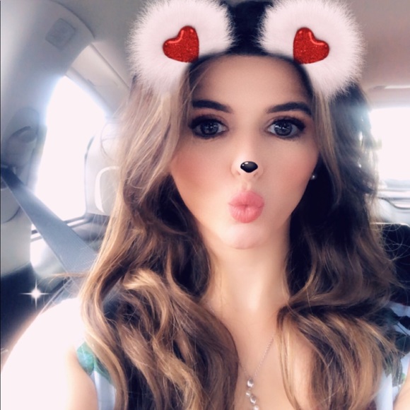 Meet your Posher, Fifi - Picture 4 of 6